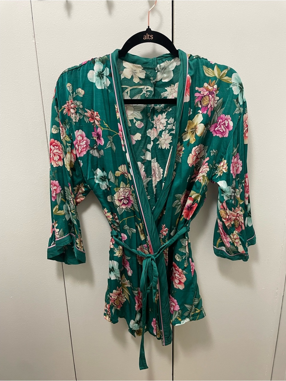 Intimissimi kimono satin robe, M